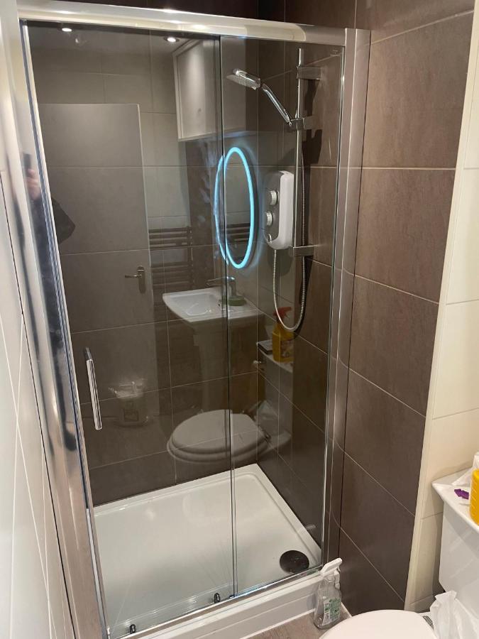 Traditional 5 Bedroom City Centre Apartment 글라스고 외부 사진